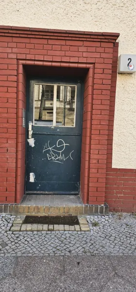 Wörther Str. 2, 2. OG, 1,5 Zi., EBK, renoviert, s. Sonstiges — photo 1